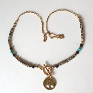 Collier de la collection Vitae, modèle dalmatien. Vue à plat1.