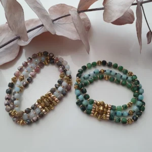 Bracelet triple rang EOS en pierre gemme naturelle. Modèles rose et vert